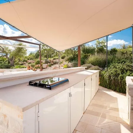 Trullo Incanto D'itria 别墅 *